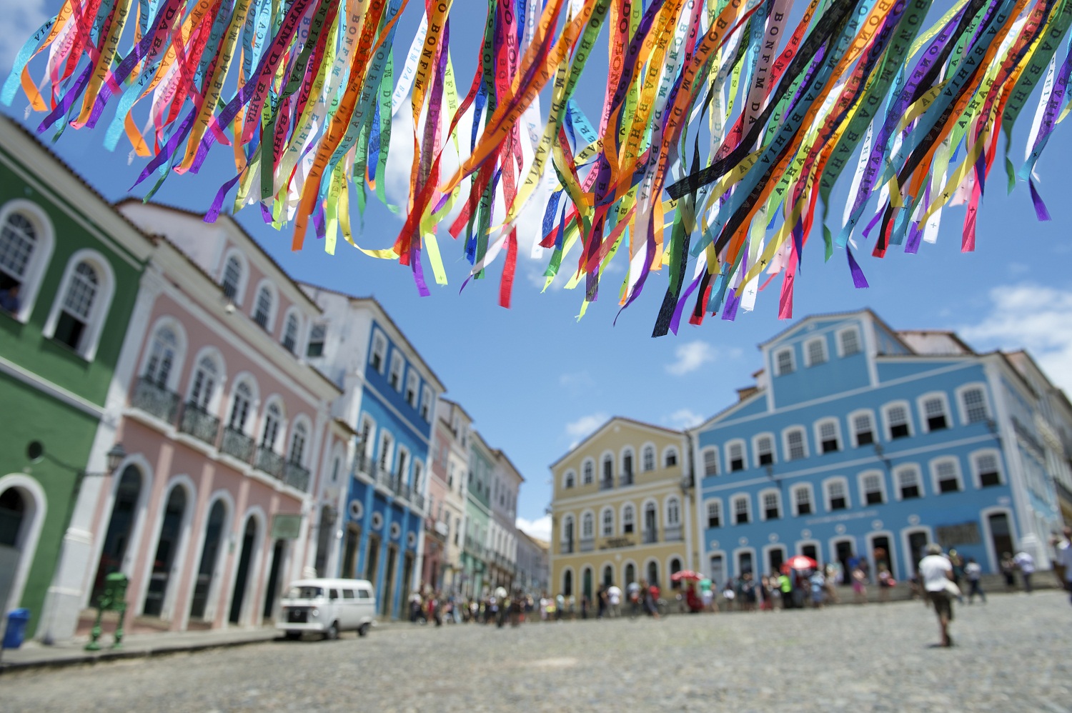 A valorização do patrimônio histórico e cultural brasileiro como forma de fortalecer a identidade nacional